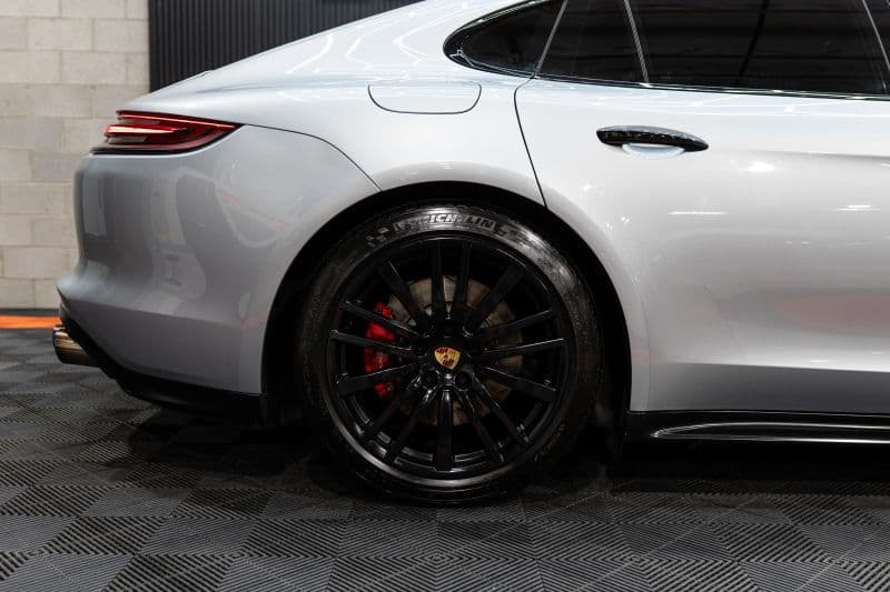 2019 Porsche Panamera photo 7 | Arizona Elite Motors Phoenix AZ